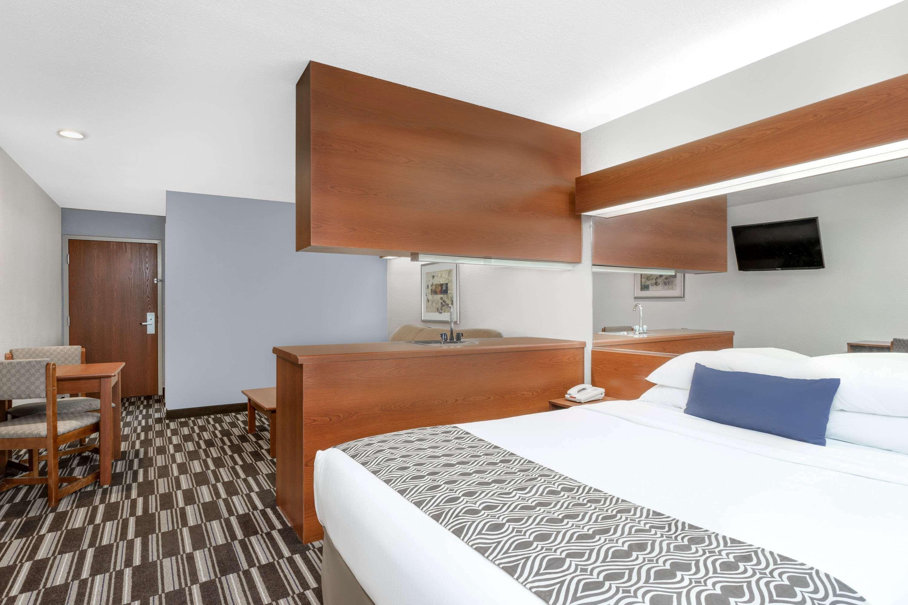 Microtel Inn & Suites By Wyndham Bremen Esterno foto